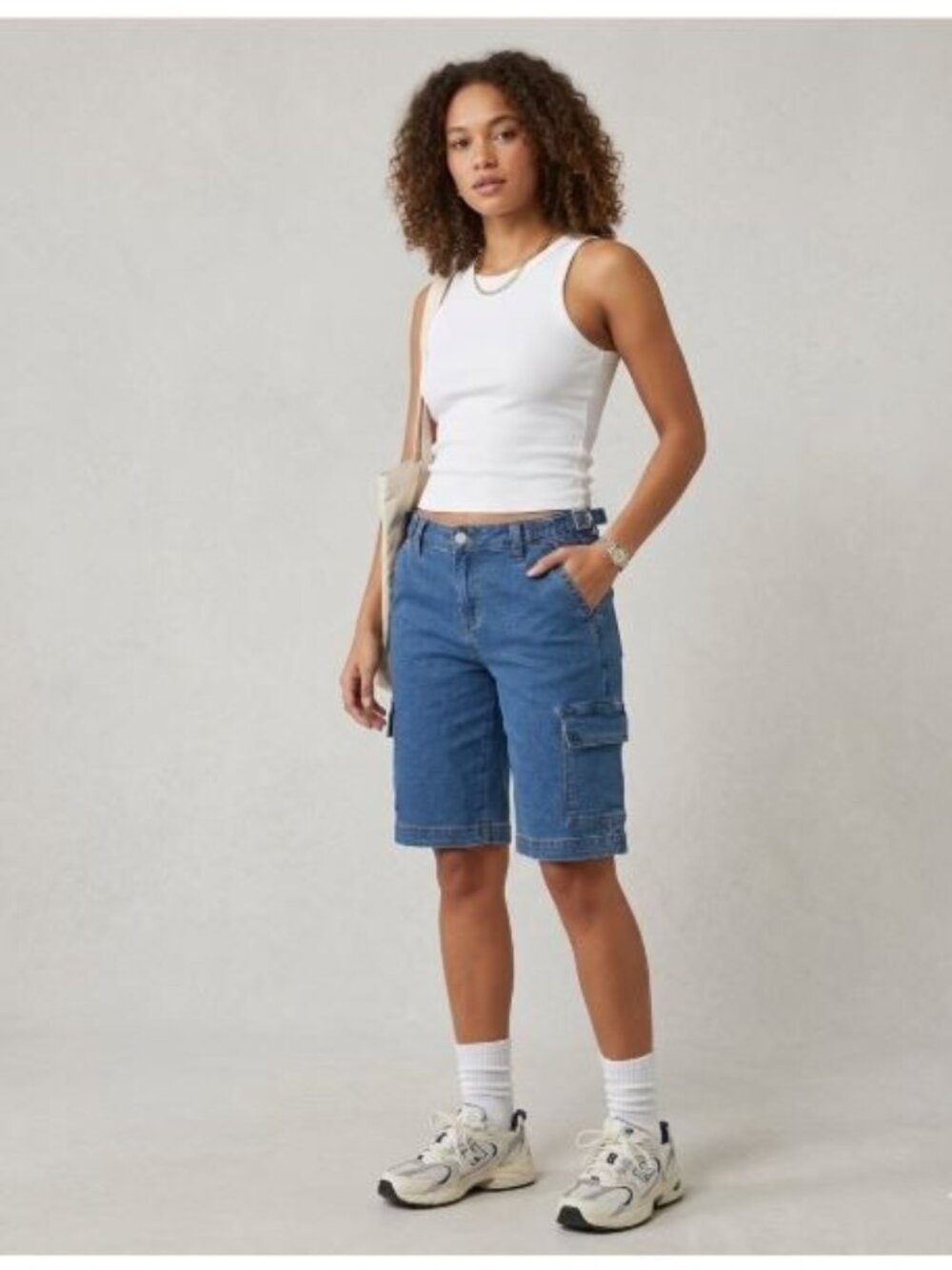 Madden NYC Cargo Bermuda Shorts Size 6 Adjustable Side Buckle Mid Rise Blue